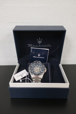 Herreur MASERATI Sfida 44 mm. 