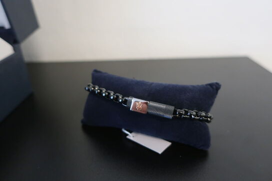 Herreur samt armbånd MASERATI Traguardo 45 mm. 