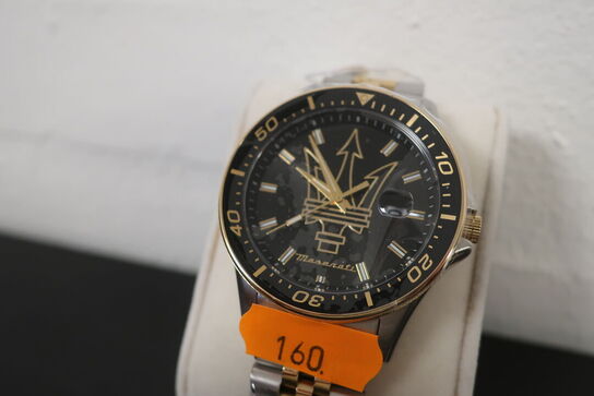 Herreur MASERATI Sfida 44 mm. 