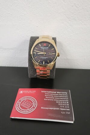 Herreur SWISS MILITARY Golden Beech 42 mm.