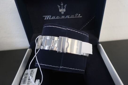 Herreur MASERATI Attrazione 43 mm.