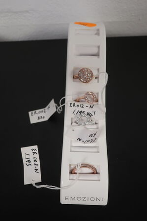 Diverse ringe HOT DIAMONDS