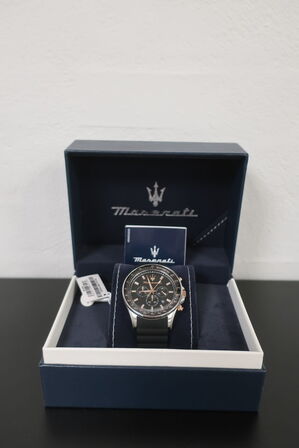 Herreur MASERATI Sfida 44 mm. 