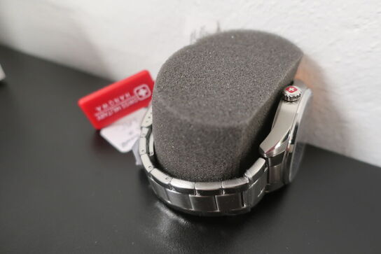 Herreur SWISS MILITARY Roadrunner Advanced 43 mm.