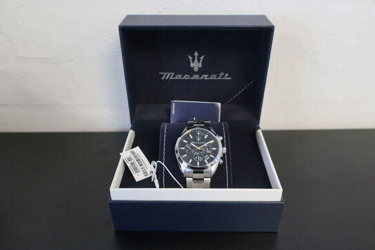 Herreur MASERATI Attrazione 43 mm. 