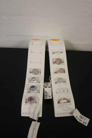 Diverse ringe HOT DIAMONDS