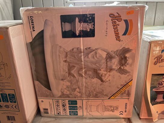 Parti springvand og figurer