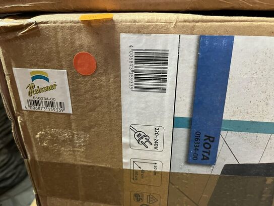 Parti springvand og figurer