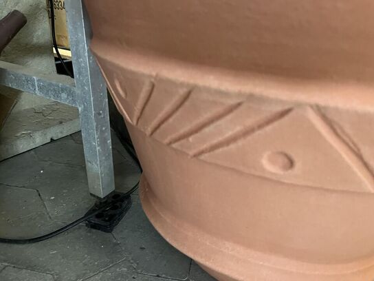 To store krukker, plast