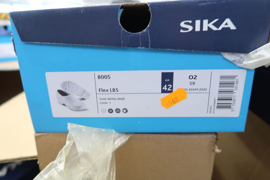 2 Par Sikkerhedssko Str. 42 SIKA Model: FLEX LBS 8005, OPTIMAX 172000