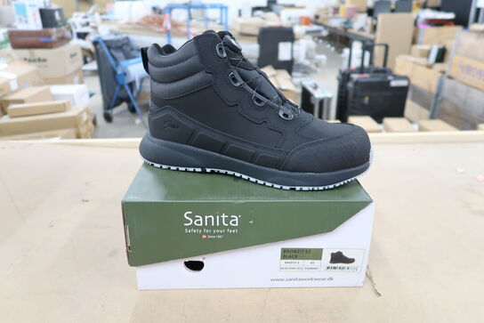 Sikkerhedssko Str. 45  SANITA Model: BRONZIT S3 