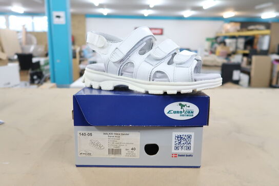 Sikkerhedssko Str. 40 EURO DAN FOOTWEAR Model: WALKI 140-05