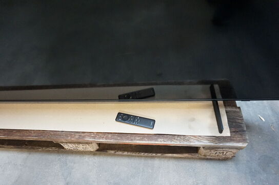 Samsung 65" QLED TQ7FA 4K Smart TV  