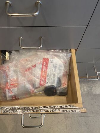 Indhold i skuffer nægler mm ( se foto)