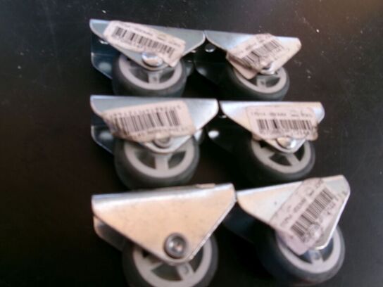 6 stk. møbelhjul Ø3 cm, platform 4,5 x 1,8 cm