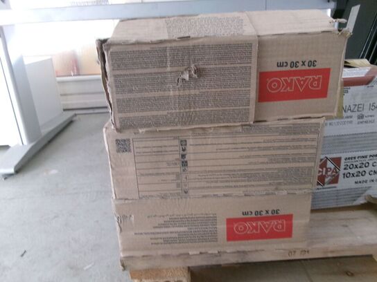 36 stk. klinker 30 x 30 cm, lys grå