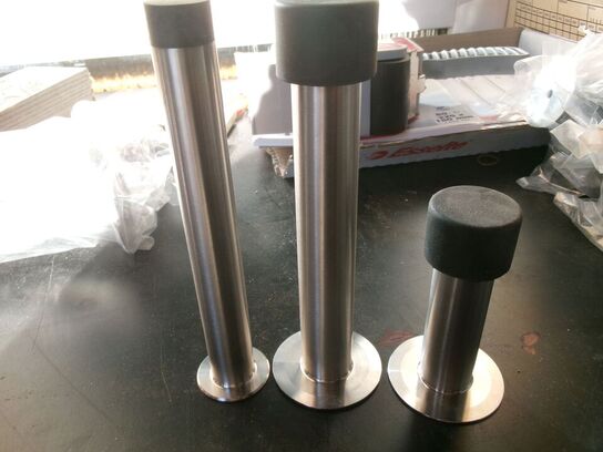 29 stk. møbelben/dørstoppere