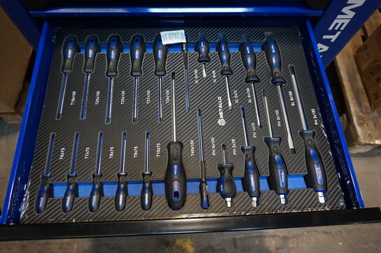 Metallo Værktøjsvogn XXL med værktøj og 8 skuffer og sideskab 