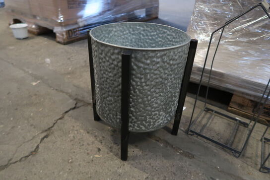 Diverse brugskunst - Læs Beskrivelse