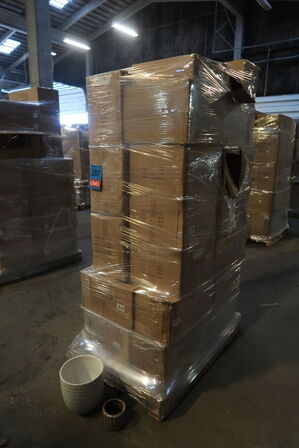 Palle med stort parti krukker