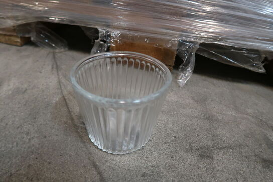 582 stk. Glas krukker - vn 2030/16