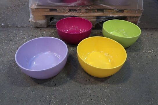 192 stk. 910/22 Skål Anka gul, vårgrøn, pastelviolet, pink blank Ø 22 H 9 cm