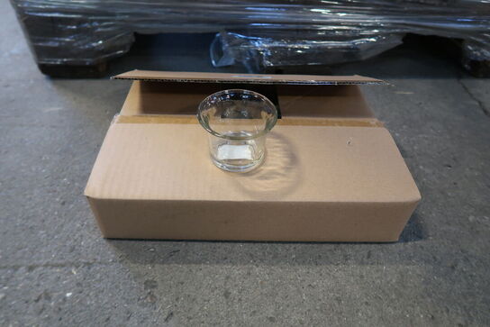 4320  stk. 2042/6,5 Fyrfadsstage klar Ø 6,5 H 4,7 cm - Varenummer: 516380