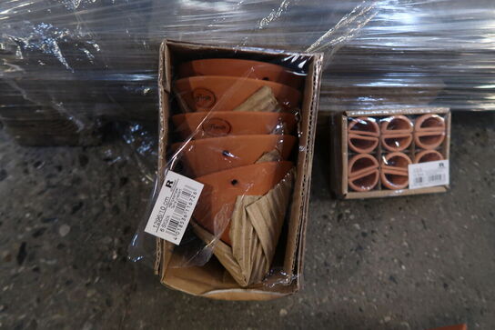 Over 20.000 stk. ass. terrakotta natur 