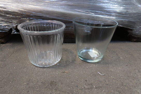 Palle med stort parti glas vaser