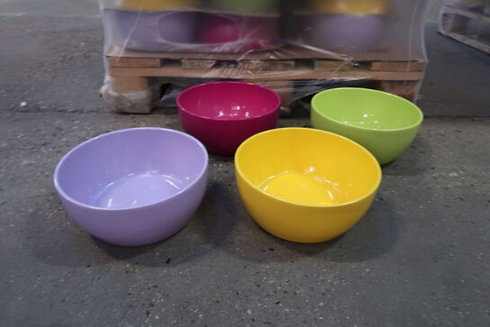 192 stk. 910/22 Skål Anka gul, vårgrøn, pastelviolet, pink blank Ø 22 H 9 cm