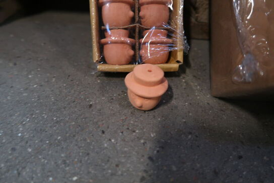 Palle med stort parti Terrakotta figurer