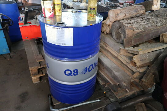 Tønde, kontorstol samt div. Træ