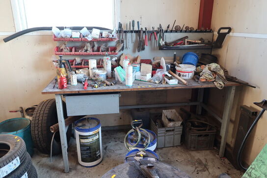 Arbejdsbord med div. Værktøj