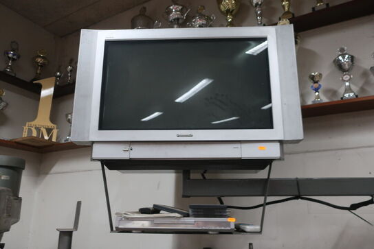 Fjernsyn PANAOSNIC samt dvd-afspiller