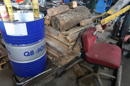 Tønde, kontorstol samt div. Træ