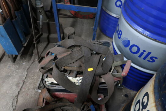 Kasser med spændestroppe