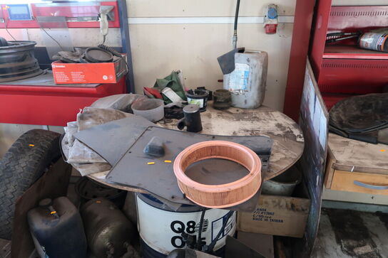 Arbejdsbord med indhold