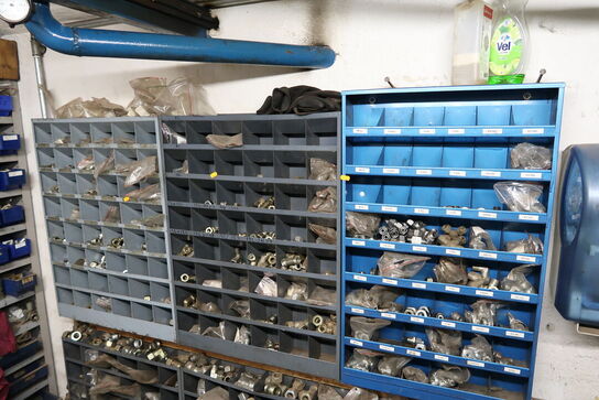 6 stk. sortimentsreoler med indhold