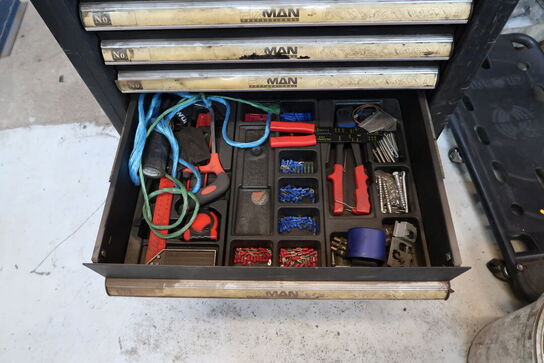 Værktøjsvogn FIXMAN med div. Værktøj