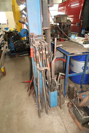 Div. Skruetvinger m.m.