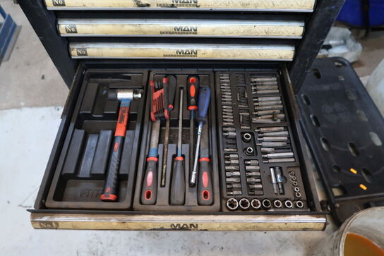 Værktøjsvogn FIXMAN med div. Værktøj