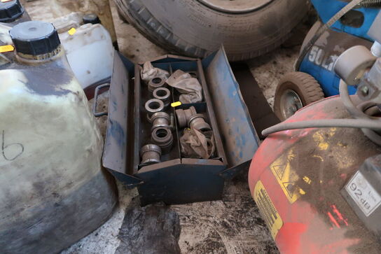 Værktøjskasse med indhold