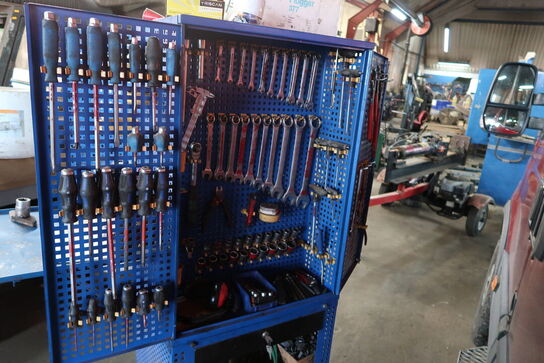 Værktøjsvogn med div. Værktøj