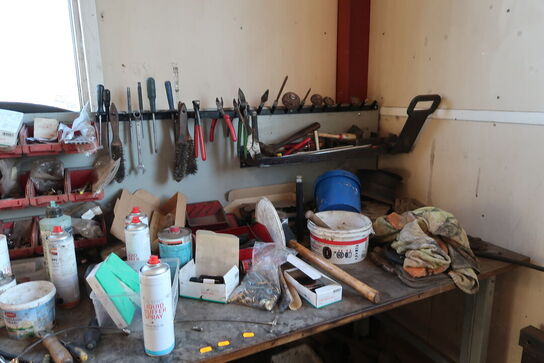 Arbejdsbord med div. Værktøj