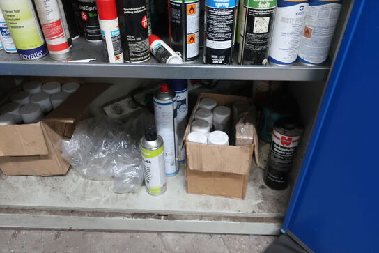 Stålskab med div. Plejemidler m.m.