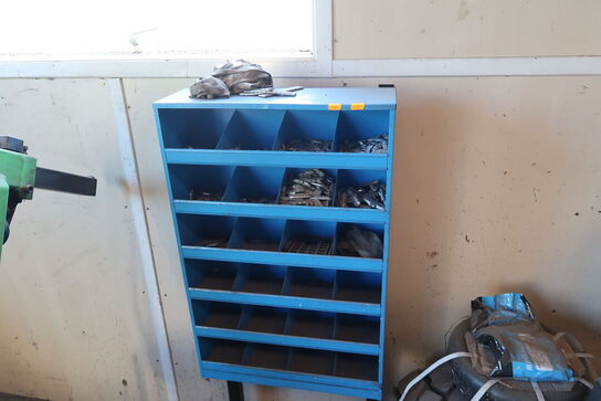 Sortimentsreol med indhold