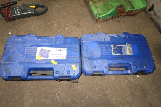 2 stk. kasser med specialværktøj