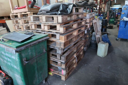 Skraldespand, div. Paller m.m.