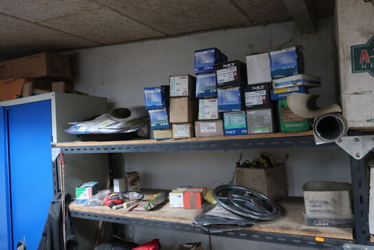 3 fag reoler med div. Reservedele