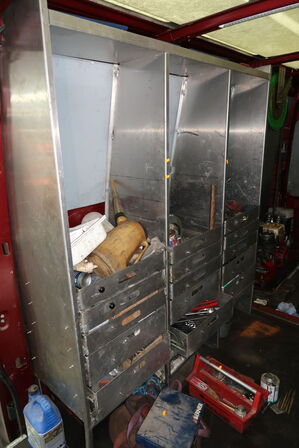 Div. Værktøj i reol (læs beskrivelse)